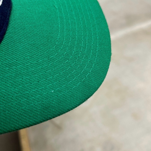 Notre Dame Hat - Picture 2 of 4